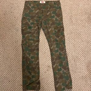 Levi’s cargo pants size 18 regular W29” x L29”